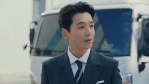 Crash Course In Romance: 1×1